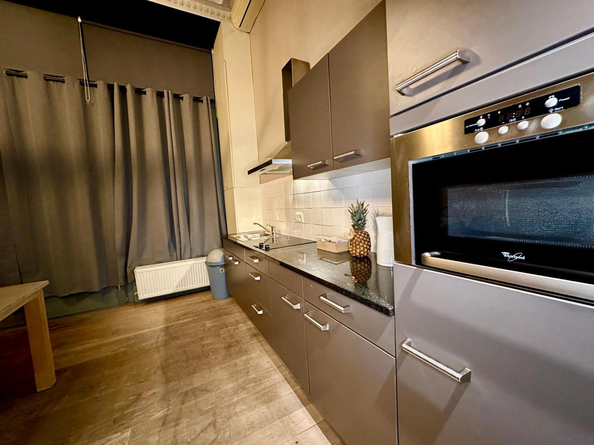 Luxury Suites Castel By Rikas Hotels Antwerp Exterior photo