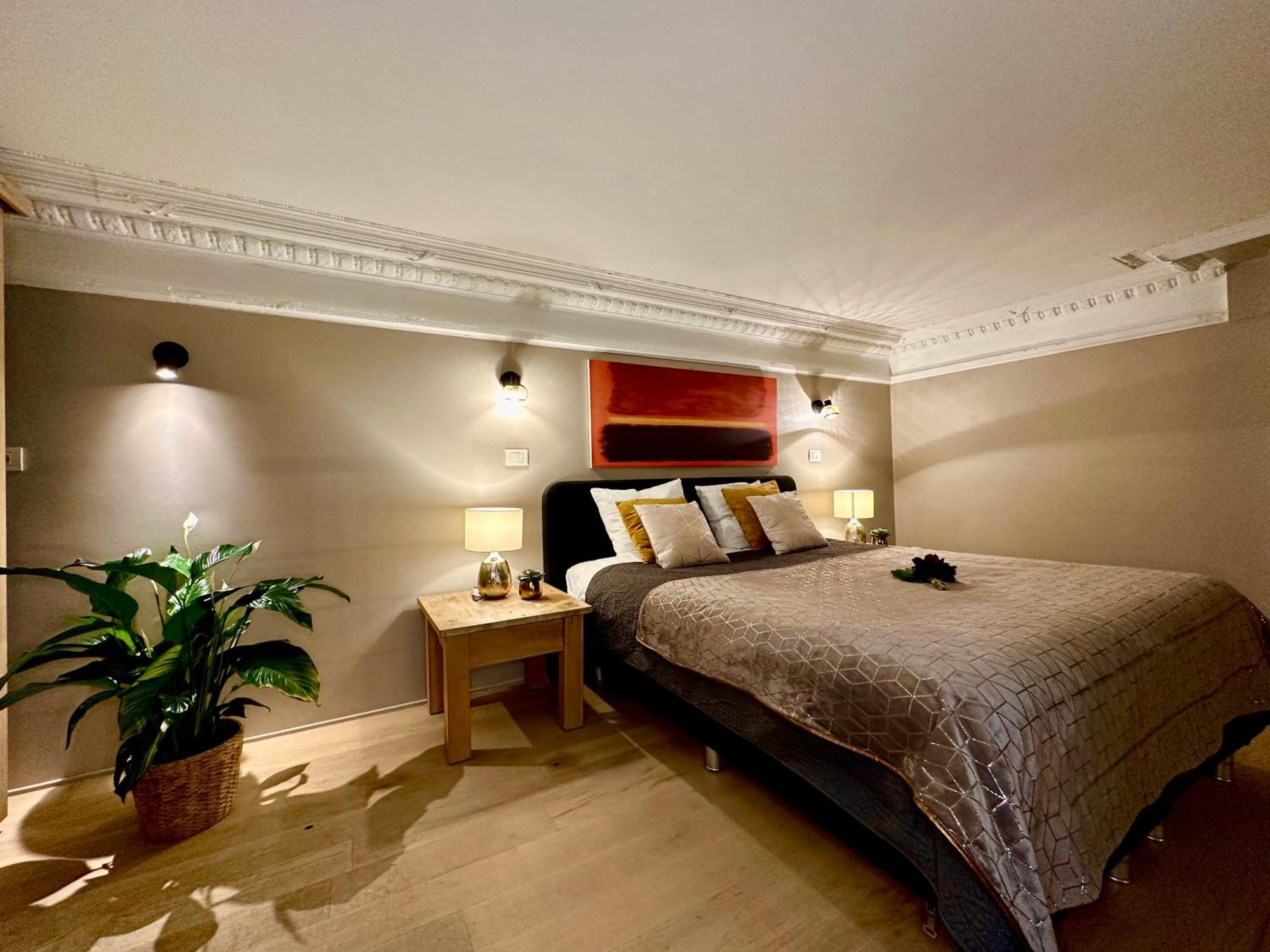 Luxury Suites Castel By Rikas Hotels Antwerp Exterior photo