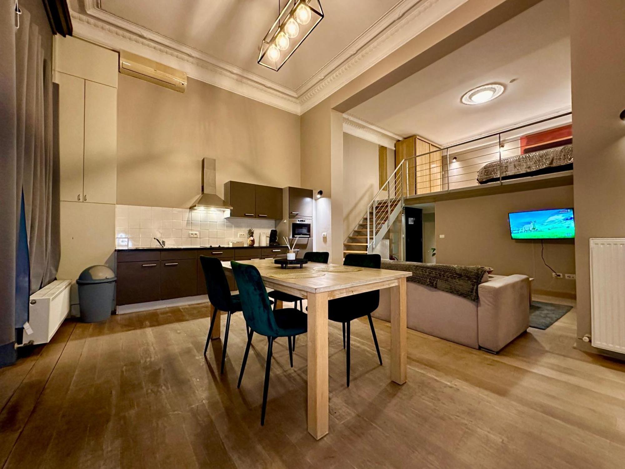 Luxury Suites Castel By Rikas Hotels Antwerp Exterior photo