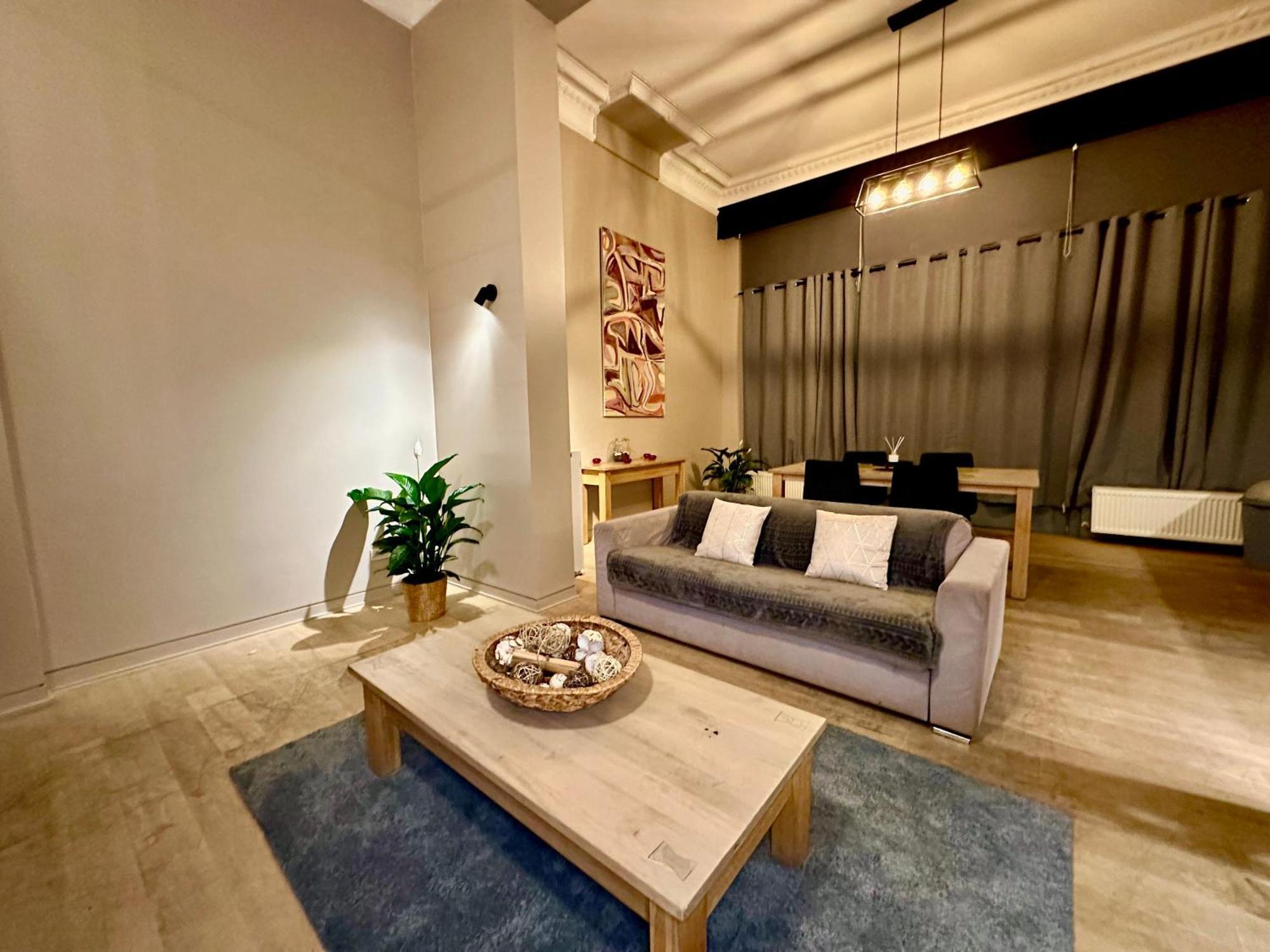 Luxury Suites Castel By Rikas Hotels Antwerp Exterior photo