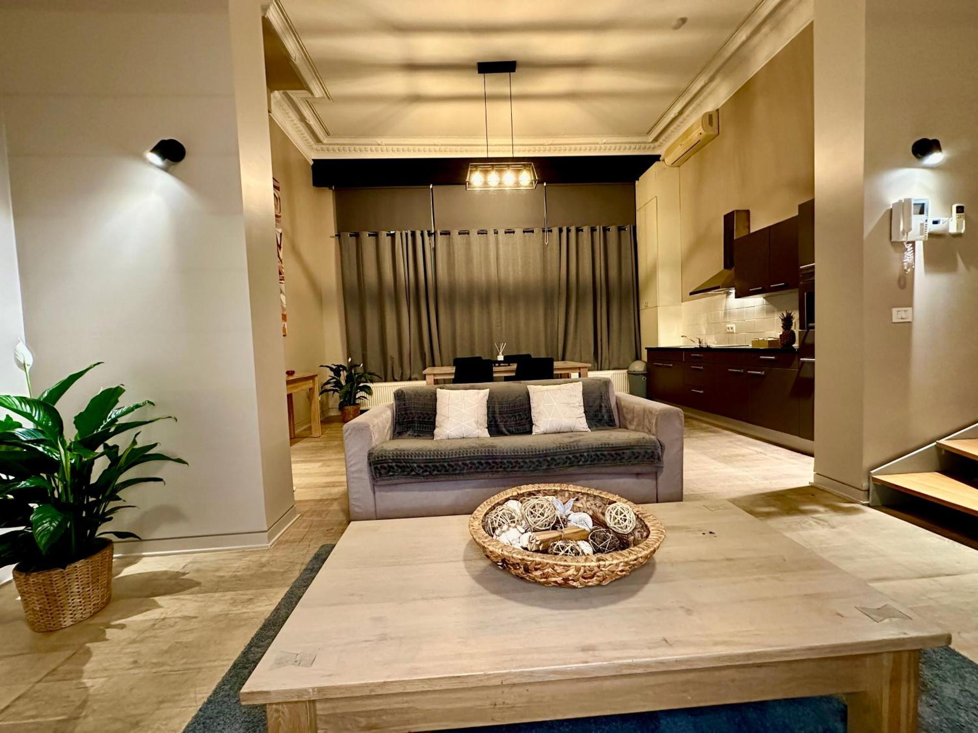 Luxury Suites Castel By Rikas Hotels Antwerp Exterior photo
