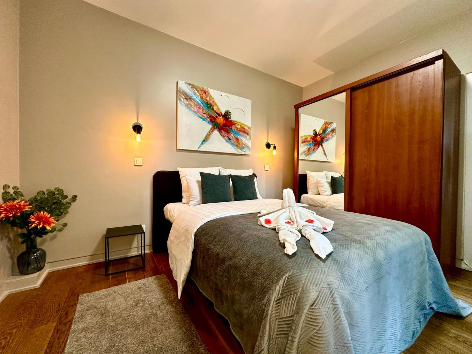 Luxury Suites Castel By Rikas Hotels Antwerp Exterior photo